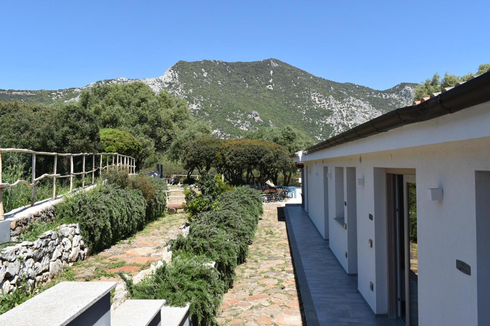 Hotel Pranos Turismo Rurale Cala Gonone Exterior photo